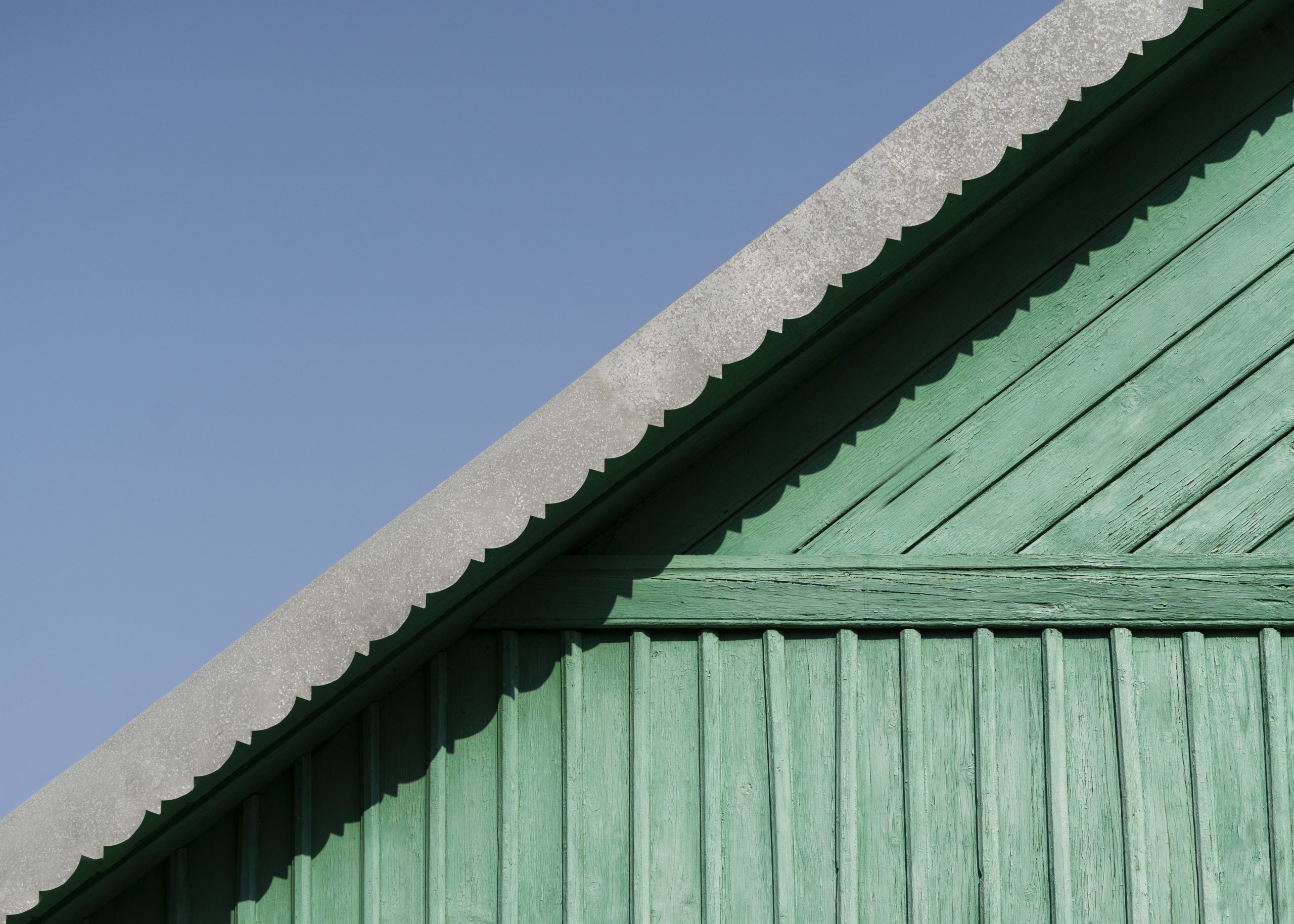 Cedar Roof Repair vs. Replacement